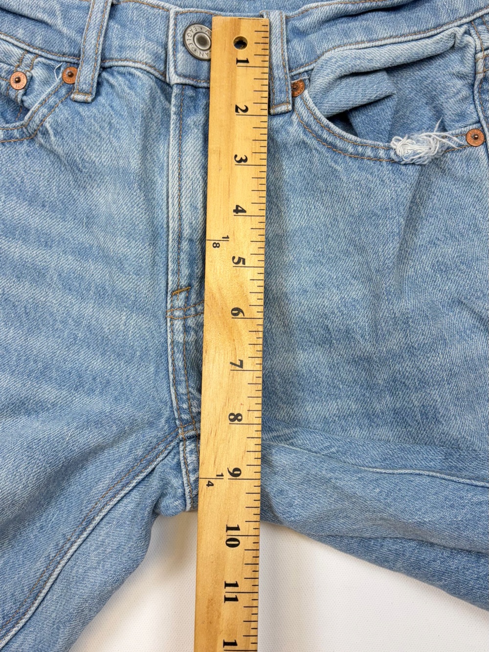 AMERICAN EAGLE 00 HIGH RISE STRAIGHT LEG DISTRESSED JEANS LIGHT WASH - Picture 7 of 9